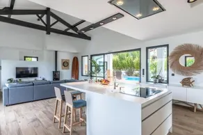 Easy Clés- Gorgeous 4 bedrooms villa with heated pool + A/C - Image 3