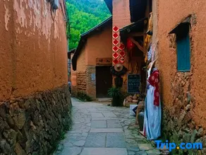 Residents' accommodation in Xiqiao Village, Songyang - Image 2