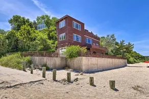 Beachfront Wading River Home with Deck and Grill - Image 3