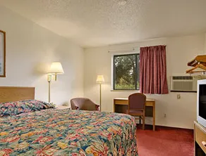 Rodeway Inn - Image 2