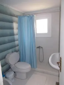 Iris Apartments - Image 5