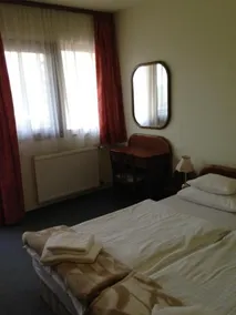 Uni - Image 3