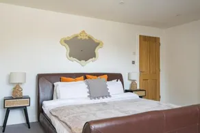 Large family home by the sea - The George - Image 3