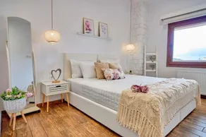 Elena Luxury Suite Agios Stefanos - Image 5