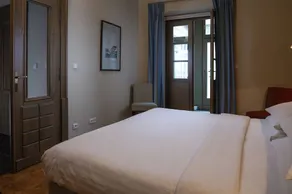Lokal Inn - Image 5