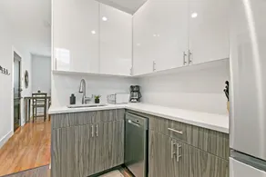 Be as close as you can get! 1BR City Apt - Image 3