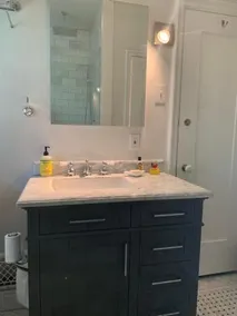 Beautiful airy architect-designed room and brand new private luxe bathroom - Image 4