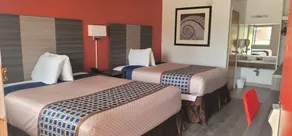 Americas Best Value Inn Vandalia - Image 3