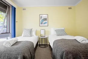 Spacious Comfortable Home in Wheelers Hill+pool - Image 4