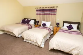 Larkin's Pub, Restaurant and B&B - Image 2