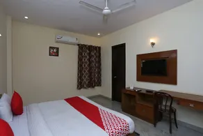 OYO Rooms Cyber Park II - Image 3