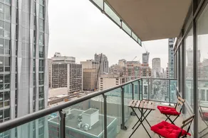 18 Yorkville Avenue - Image 2