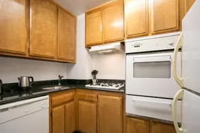 Modern Studio Apartment - Midtown East L - Image 5