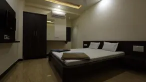 Hotel Asha - Image 2