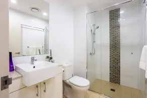 Brilliant 3 Month Corporate Rental With Balcony - Image 5