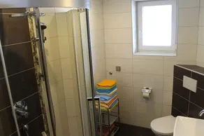 First Floor Appartment With Sealed Staircase for Extra Privacy - Image 2