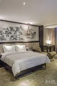 Camphor Forest Hotel - Image 2