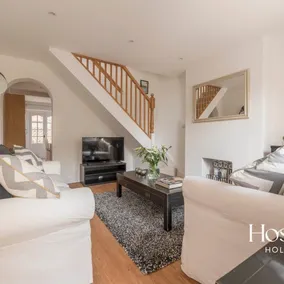 Stunning Character House In The Centre of Henley - Image 5