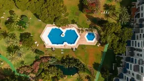 Holiday home, with direct access to the beach, sea views and south facing, in Puerto Banús - Image 2