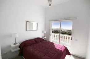 Villa Albe, jacuzzi con vistas al mar - Image 2