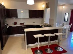 Superb Town 2 Bedroom Maisonette - Image 2