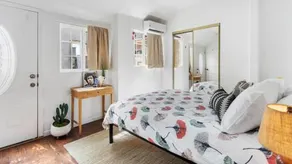 4BR Bungalow in Echo Park - Image 2
