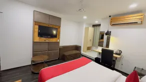 Vits Select Noida - Image 3