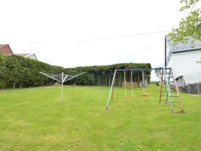 Comfortable Home With Large Sunny Garden in Beautiful Surroundings - Image 3