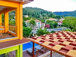 Eclectic Villa With Pool and Stunning Views - Image 5