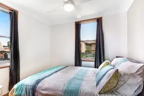 Cromarty Cottage - 900m from Birubi Beach - Image 2