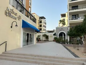 LC22 - Elegant 1BR with beach access in La Cote Building - Image 5