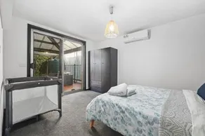 Cozy Cottage for Families Sleeps 8 Big Backyard Parking for 4 Cars Walking Distance To Shopping Mall - Image 2