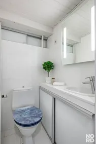 Westend Luxury Spa House - Image 5