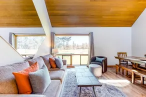 Newly Remodeled Condo on Golf Course w/Hot Tub, Bikes, & SHARC Passes - Dog OK - Image 3