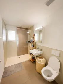 Apartment in Zurich Affoltern Near Forest - Image 5
