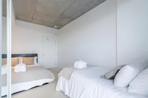 Spacious Excel London Apartment with Balcony, River View and Parking Sleeps 8 - Image 2