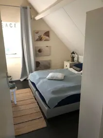 Holiday Home Near Beach - Image 4