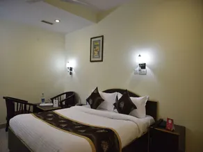 Hotel Ananta Inn - Image 4