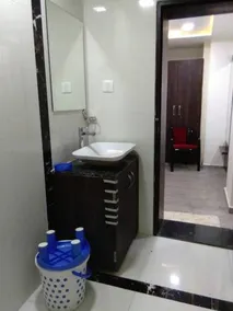 Hotel Radhika by OYO Rooms - Image 3