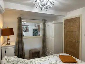 Cottinghamdetachedprop/kingbed/tv/wifi - Image 5