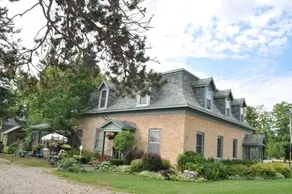 Sommerville Court Motel Bed And Breakfast - Image 4