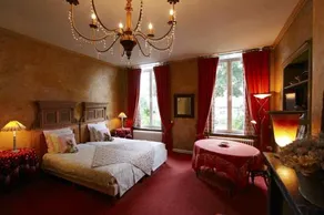 Home Fleuri Guesthouse - Image 2