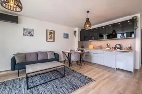 Arcadia Luxury Apartment whit Private Park - Image 2