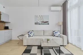 Airport Wrocław Apartment By Renters - Image 5