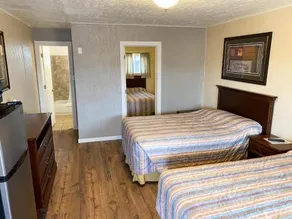 Guest Ranch Motel - Image 2