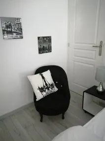 Les Dauphins - Image 4