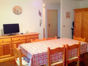 Lovely Chalet in Pozza di Fassa With Garden - Image 4