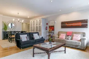 Gran Via 1.2 by Forever Rentals - Image 4