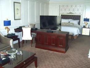 Golden Elephant Hotel - Image 2