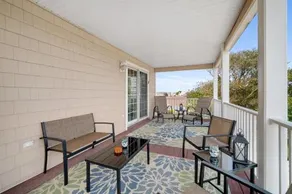 Exquisitely Large Home Block and a half to Beach - Image 4